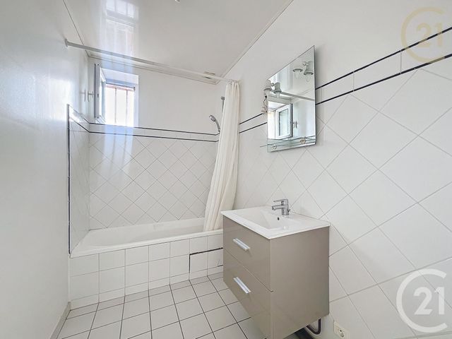 Appartement F3 à vendre - 3 pièces - 54.75 m2 - BARBIZON - 77 - ILE-DE-FRANCE - Century 21 Agence Chaumette