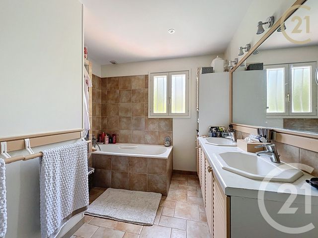 maison à vendre - 8 pièces - 199.6 m2 - ST FARGEAU PONTHIERRY - 77 - ILE-DE-FRANCE - Century 21 Agence Chaumette