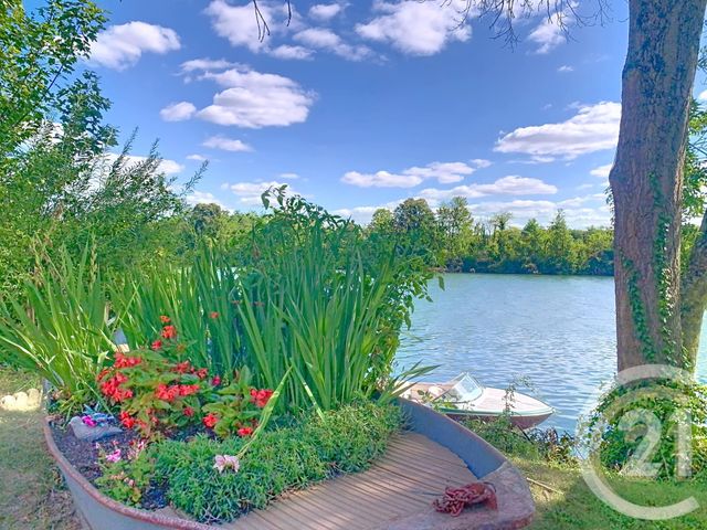 Afficher la photo en grand maison à vendre - 7 pièces - 220.94 m2 - ST FARGEAU PONTHIERRY - 77 - ILE-DE-FRANCE - Century 21 Agence Chaumette