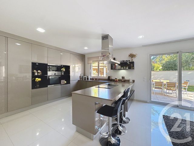 maison à vendre - 7 pièces - 148.4 m2 - ST SAUVEUR SUR ECOLE - 77 - ILE-DE-FRANCE - Century 21 Agence Chaumette