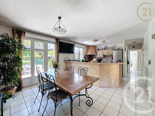 maison à vendre - 8 pièces - 240.0 m2 - ST FARGEAU PONTHIERRY - 77 - ILE-DE-FRANCE - Century 21 Agence Chaumette