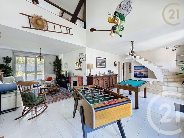 maison à vendre - 8 pièces - 240.0 m2 - ST FARGEAU PONTHIERRY - 77 - ILE-DE-FRANCE - Century 21 Agence Chaumette