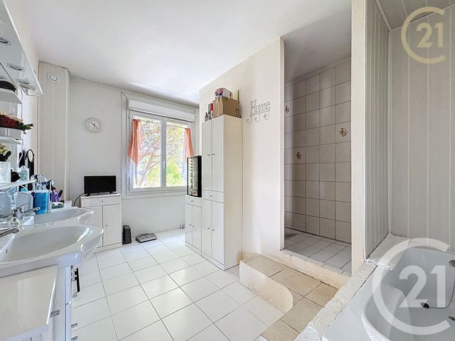 maison à vendre - 8 pièces - 240.0 m2 - ST FARGEAU PONTHIERRY - 77 - ILE-DE-FRANCE - Century 21 Agence Chaumette