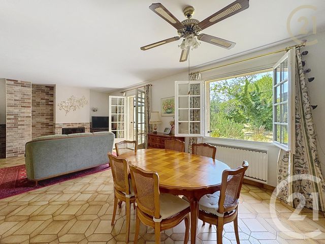 maison à vendre - 9 pièces - 204.12 m2 - PERTHES - 77 - ILE-DE-FRANCE - Century 21 Agence Chaumette