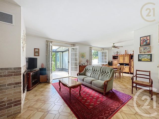 maison à vendre - 9 pièces - 204.12 m2 - PERTHES - 77 - ILE-DE-FRANCE - Century 21 Agence Chaumette