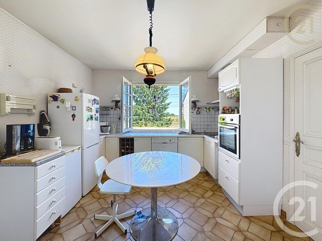 maison à vendre - 9 pièces - 204.12 m2 - PERTHES - 77 - ILE-DE-FRANCE - Century 21 Agence Chaumette