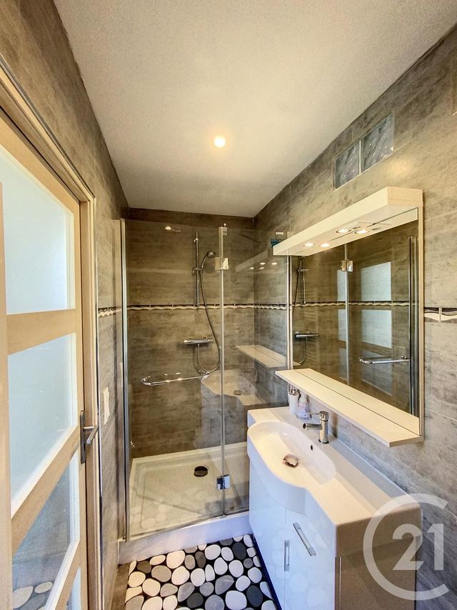 Appartement F2 à louer - 3 pièces - 37.94 m2 - BARBIZON - 77 - ILE-DE-FRANCE - Century 21 Agence Chaumette