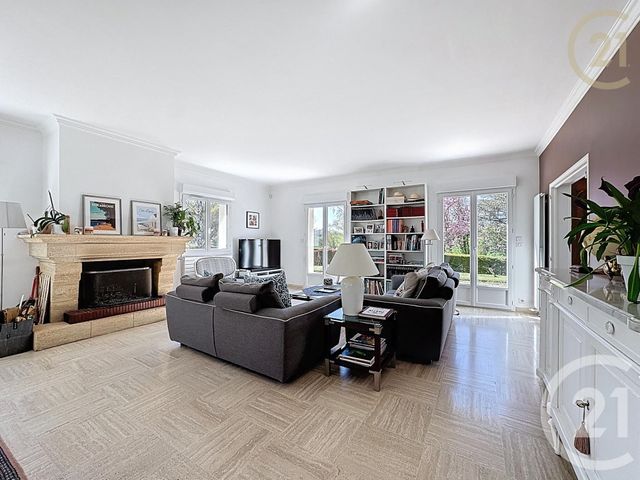 maison à vendre - 9 pièces - 200.0 m2 - ST SAUVEUR SUR ECOLE - 77 - ILE-DE-FRANCE - Century 21 Agence Chaumette