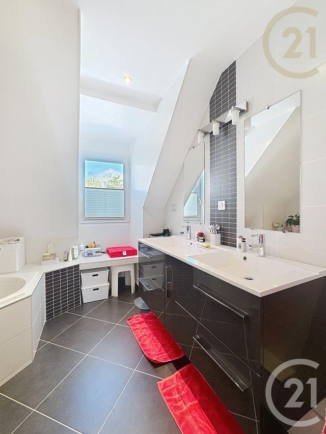 maison à vendre - 9 pièces - 200.0 m2 - ST SAUVEUR SUR ECOLE - 77 - ILE-DE-FRANCE - Century 21 Agence Chaumette