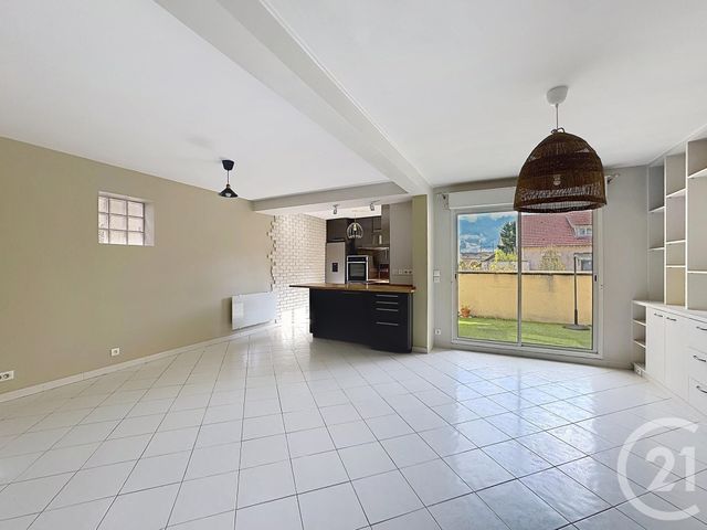 Appartement F3 à louer - 3 pièces - 68.83 m2 - AVON - 77 - ILE-DE-FRANCE - Century 21 Agence Chaumette