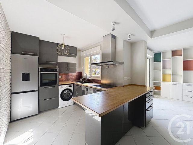 Appartement F3 à louer - 3 pièces - 68.83 m2 - AVON - 77 - ILE-DE-FRANCE - Century 21 Agence Chaumette