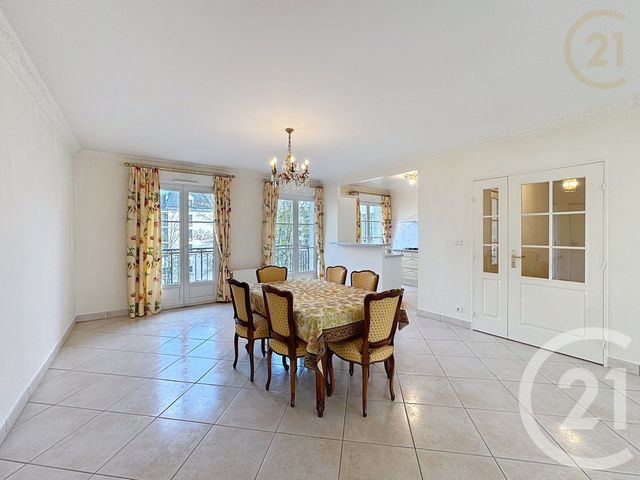 Appartement F4 à vendre - 4 pièces - 108.68 m2 - ST FARGEAU PONTHIERRY - 77 - ILE-DE-FRANCE - Century 21 Agence Chaumette