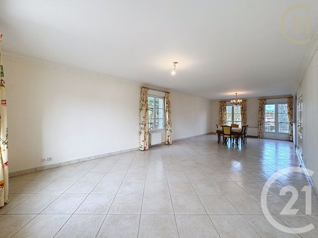 Appartement F4 à vendre - 4 pièces - 108.68 m2 - ST FARGEAU PONTHIERRY - 77 - ILE-DE-FRANCE - Century 21 Agence Chaumette