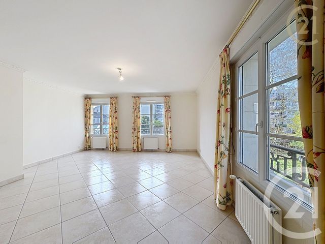 Appartement F4 à vendre - 4 pièces - 108.68 m2 - ST FARGEAU PONTHIERRY - 77 - ILE-DE-FRANCE - Century 21 Agence Chaumette