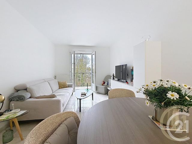 Appartement F2 à vendre - 2 pièces - 47.07 m2 - ST FARGEAU PONTHIERRY - 77 - ILE-DE-FRANCE - Century 21 Agence Chaumette