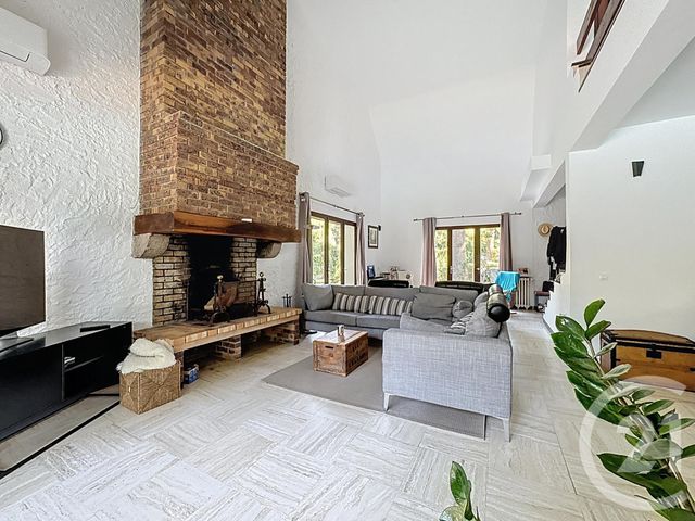 maison à louer - 6 pièces - 206.08 m2 - ST SAUVEUR SUR ECOLE - 77 - ILE-DE-FRANCE - Century 21 Agence Chaumette