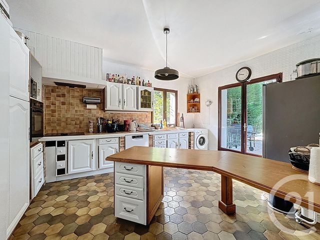 maison à louer - 6 pièces - 206.08 m2 - ST SAUVEUR SUR ECOLE - 77 - ILE-DE-FRANCE - Century 21 Agence Chaumette