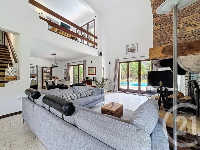 maison à louer - 6 pièces - 206.08 m2 - ST SAUVEUR SUR ECOLE - 77 - ILE-DE-FRANCE - Century 21 Agence Chaumette