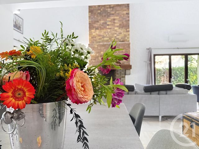 maison à louer - 6 pièces - 206.08 m2 - ST SAUVEUR SUR ECOLE - 77 - ILE-DE-FRANCE - Century 21 Agence Chaumette