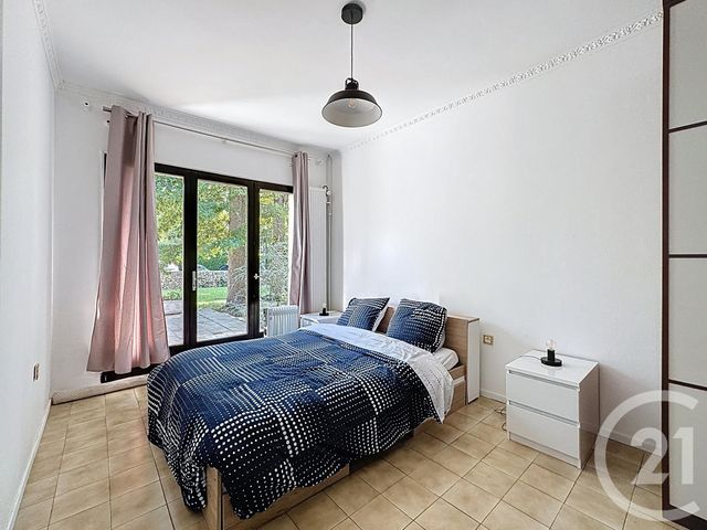 maison à louer - 6 pièces - 206.08 m2 - ST SAUVEUR SUR ECOLE - 77 - ILE-DE-FRANCE - Century 21 Agence Chaumette