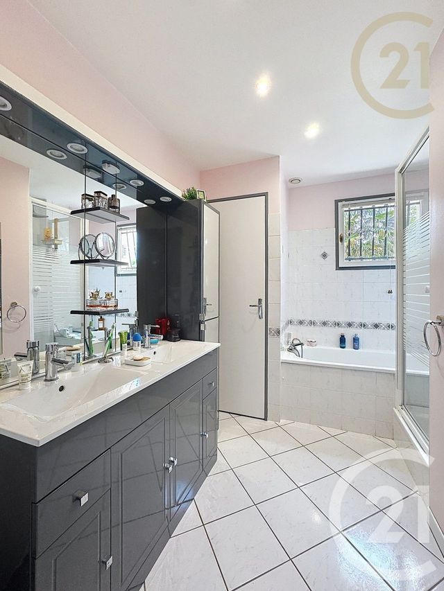 maison à vendre - 7 pièces - 130.0 m2 - BOISSISE LE ROI - 77 - ILE-DE-FRANCE - Century 21 Agence Chaumette