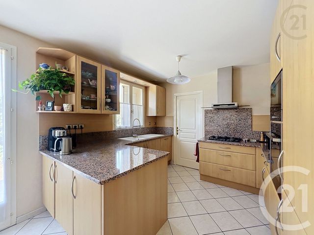 maison à vendre - 9 pièces - 211.24 m2 - BOISSISE LE ROI - 77 - ILE-DE-FRANCE - Century 21 Agence Chaumette