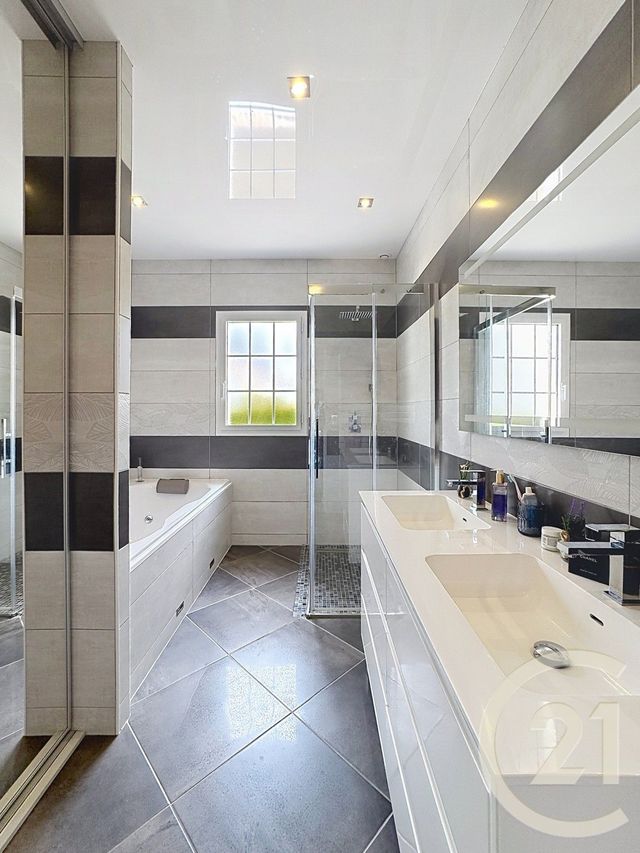 maison à vendre - 8 pièces - 209.0 m2 - 77 - ILE-DE-FRANCE - Century 21 Agence Chaumette