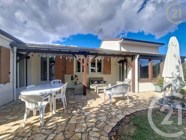maison à vendre - 8 pièces - 167.0 m2 - ST SAUVEUR SUR ECOLE - 77 - ILE-DE-FRANCE - Century 21 Agence Chaumette